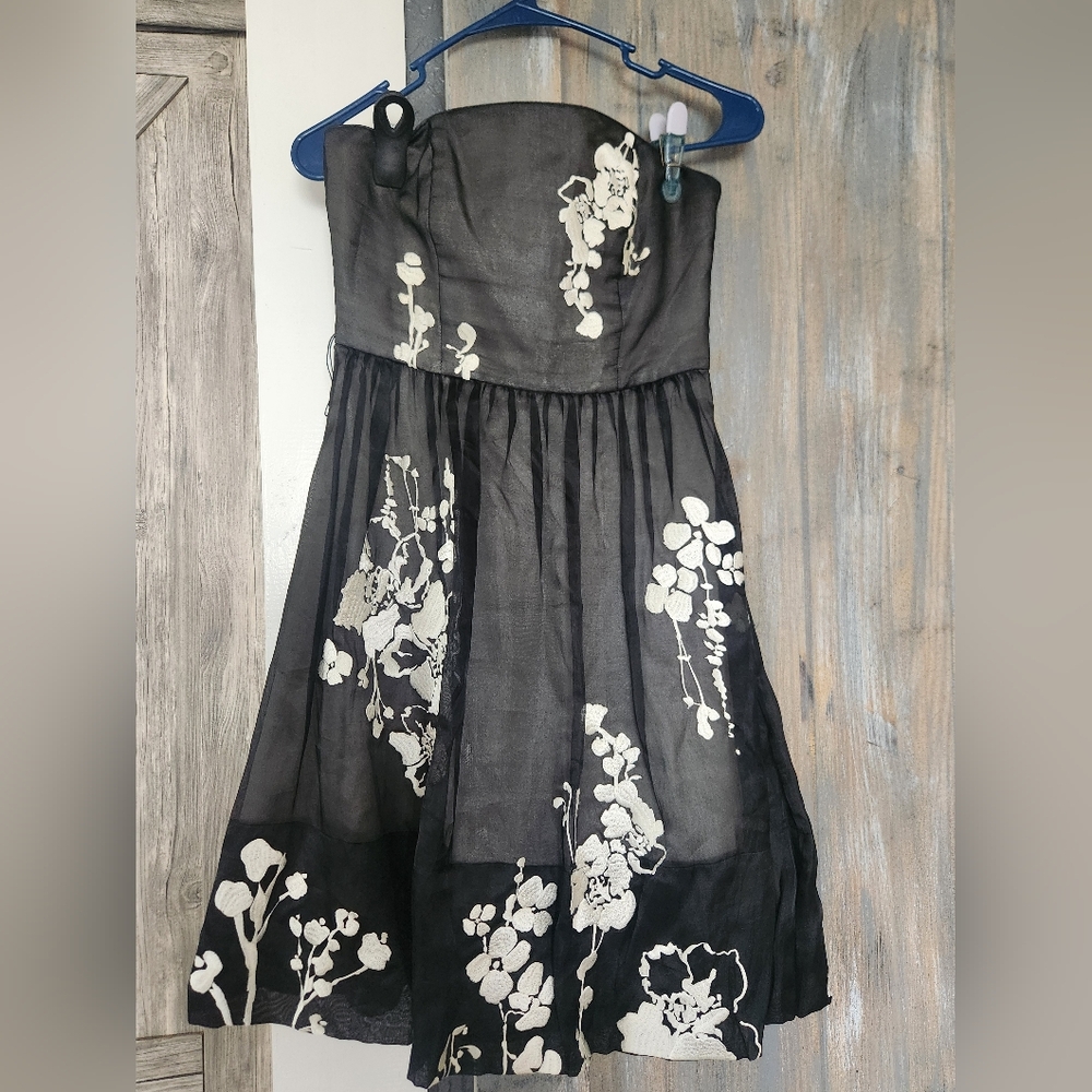 White House /black Market dress